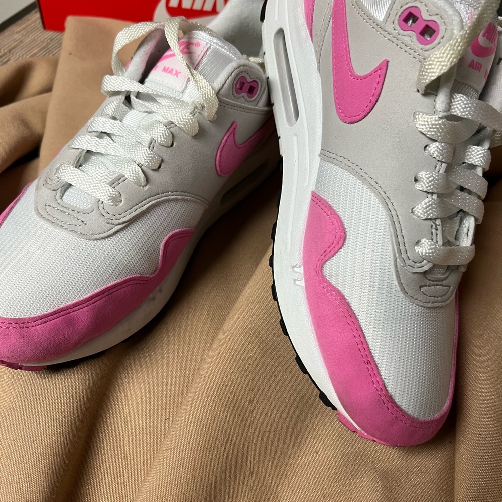 Nike Air Women's Pink and Gray Sneakers - Picture 3 of 5